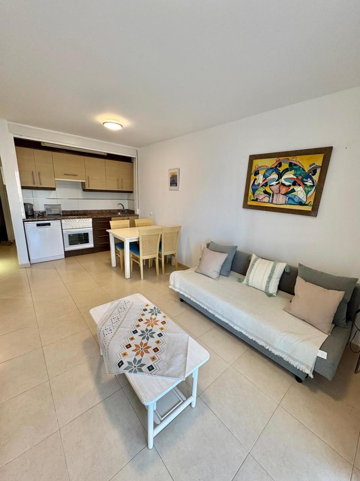 Apartment With Sea View Pool & Private Parking 卡尔佩 外观 照片