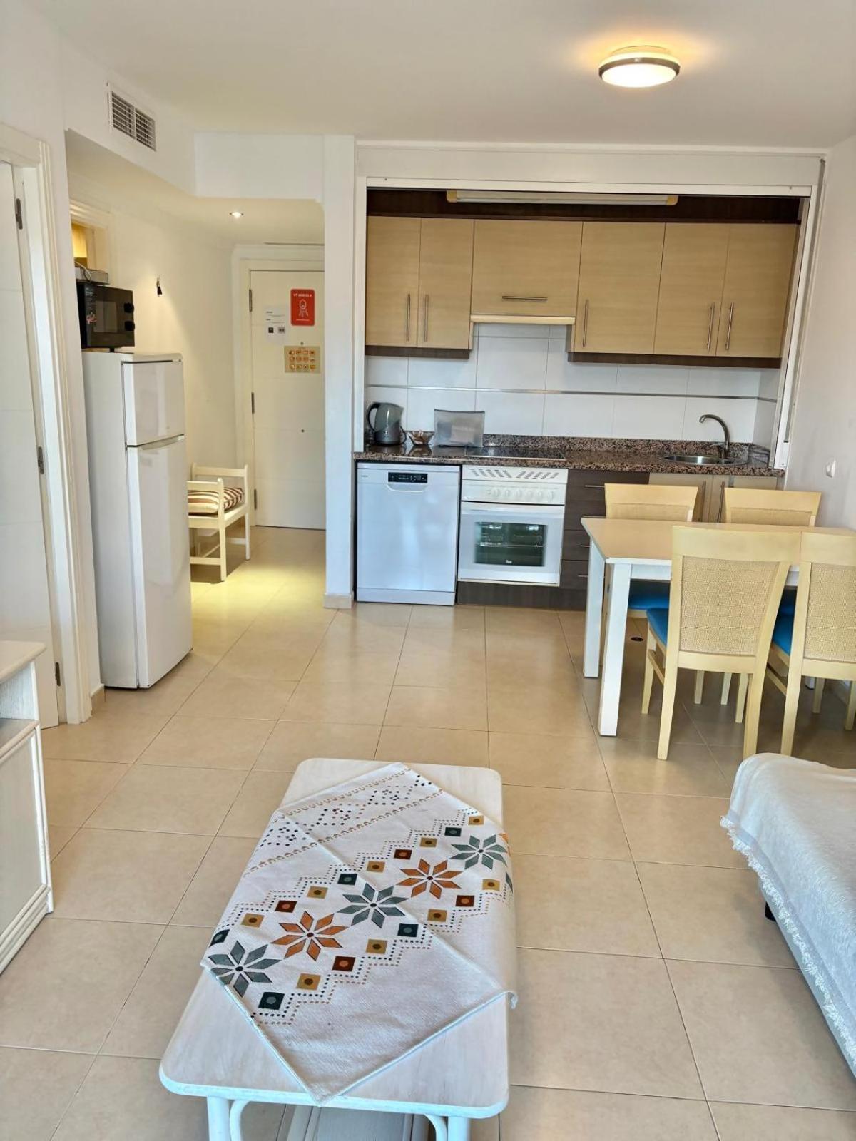 Apartment With Sea View Pool & Private Parking 卡尔佩 外观 照片