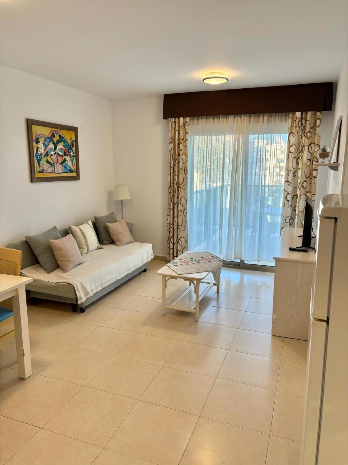 Apartment With Sea View Pool & Private Parking 卡尔佩 外观 照片