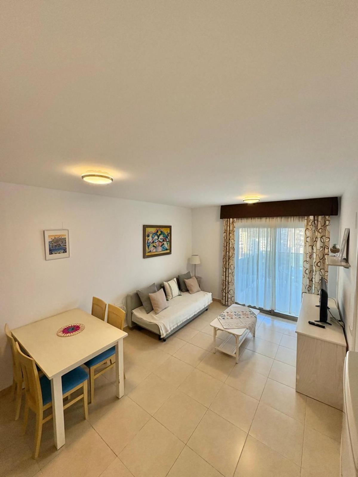 Apartment With Sea View Pool & Private Parking 卡尔佩 外观 照片